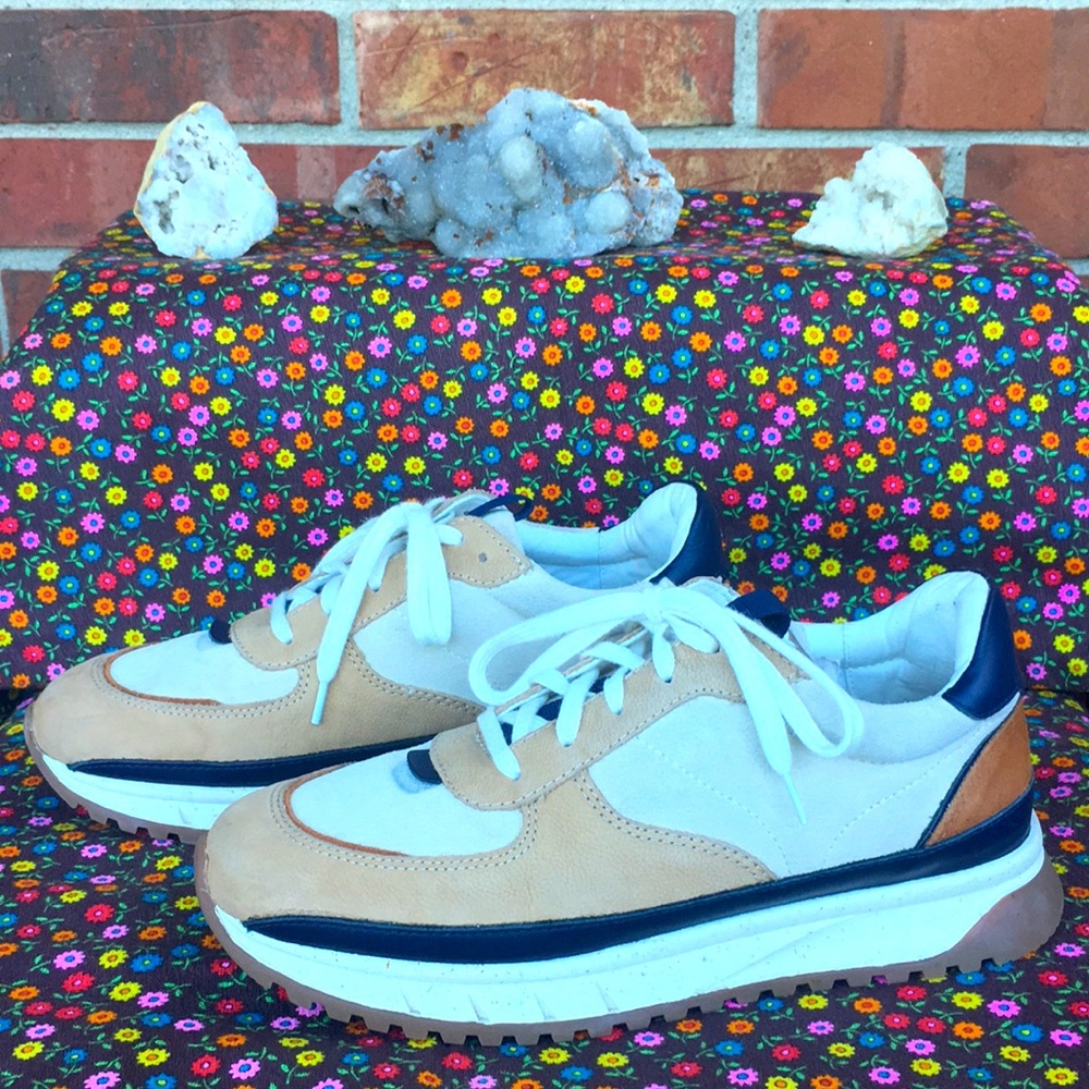 Madewell Kickoff Trainer Sneakers in Leather & Suede. Men’s 7. Women’s size 8.5